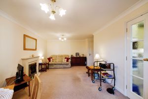 LIVING ROOM- click for photo gallery